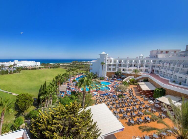Incertidumbre en el sector hotelero de Mojácar ante la campaña de Semana Santa